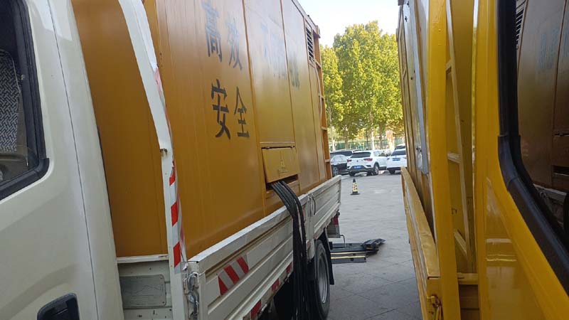 共和如何判断柴油发电机组和UPS电源的切换时间是否符合要求？